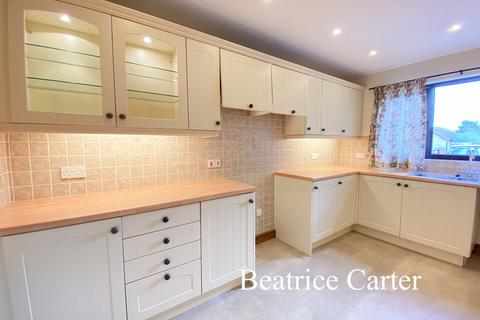 4 bedroom detached house to rent, Laurel Close, Bury St Edmunds IP28