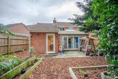 3 bedroom end of terrace house for sale, Pinkers Mead, Emersons Green, Bristol, BS16 7EJ