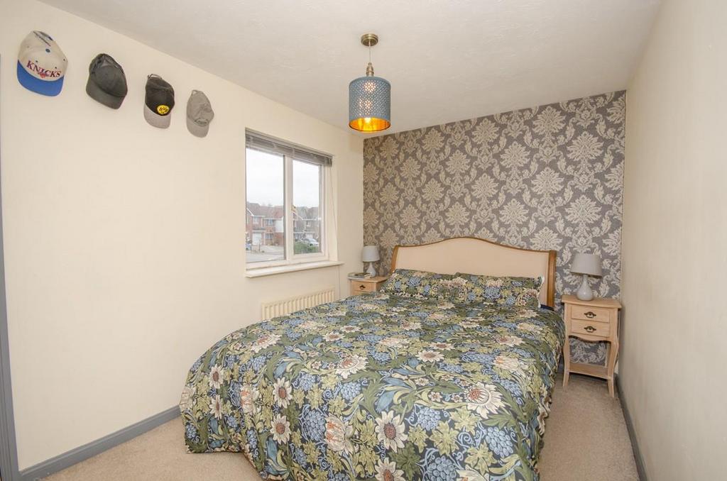 Bedroom 1.jpg