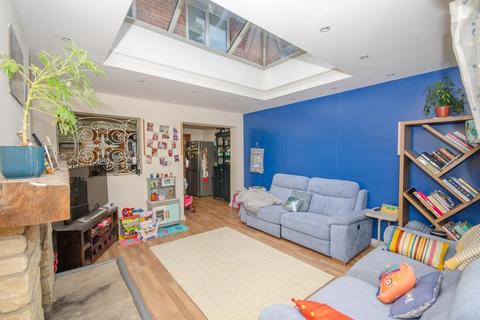 3 bedroom end of terrace house for sale, Pinkers Mead, Emersons Green, Bristol, BS16 7EJ