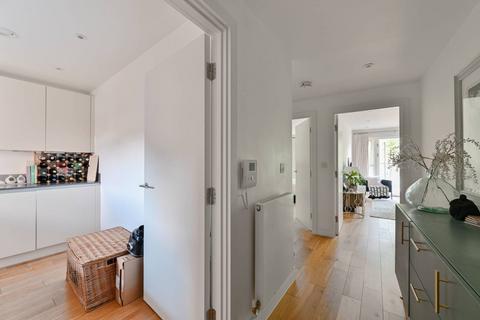 1 bedroom flat to rent, Fairbourne Road, Clapham Park, LONDON, SW4
