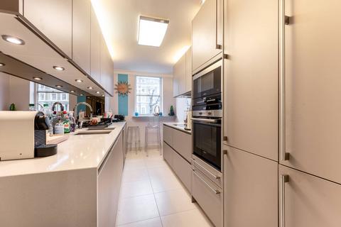 3 bedroom flat for sale, Rutland Gate, South Kensington, London, SW7