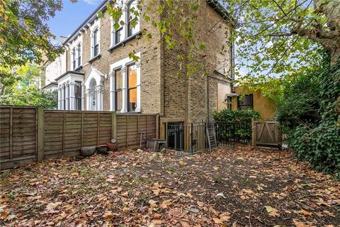 3 bedroom apartment to rent, Evering Road, London, E5
