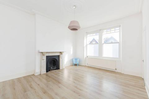 undefined, Park Avenue, N22, Wood Green, London, N22