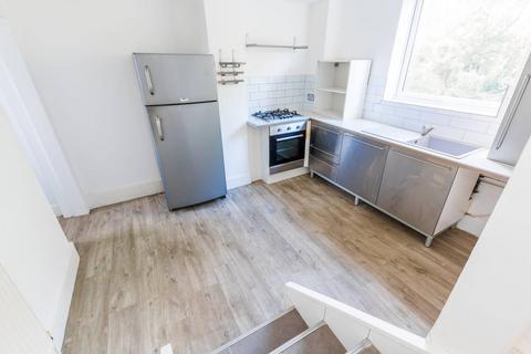 undefined, Park Avenue, N22, Wood Green, London, N22