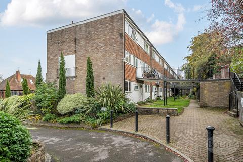 2 bedroom apartment for sale, Harvey Road, Guildford, Surrey, GU1