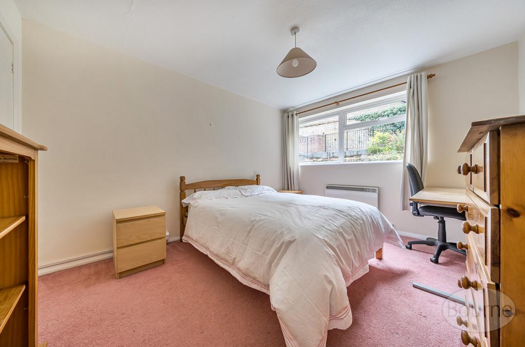 Cb987f00-d2ee-482...