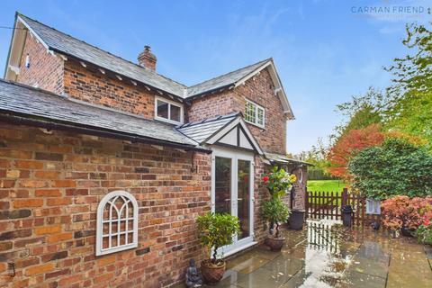 3 bedroom detached house for sale, Guilden Sutton Lane, Guilden Sutton, CH3