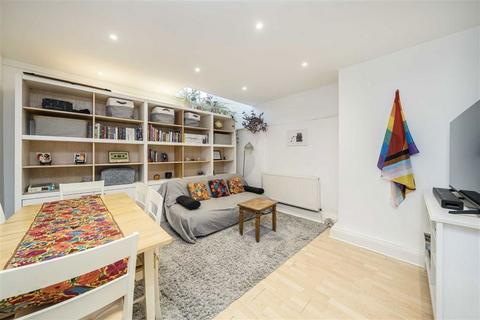 2 bedroom flat to rent, Acre Lane, London SW2