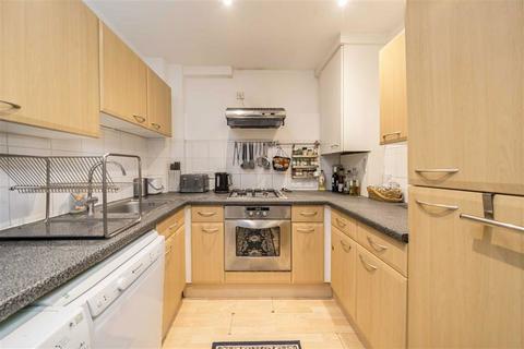 2 bedroom flat to rent, Acre Lane, London SW2