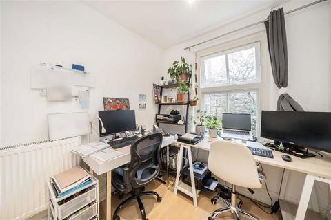 2 bedroom flat to rent, Acre Lane, London SW2
