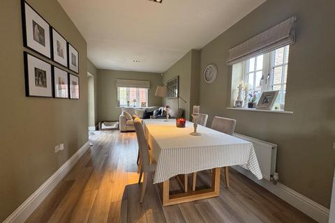 3 bedroom detached house for sale, Pianoforte Road, Roade, Northamptonshire NN7
