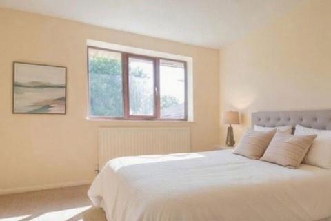2 bedroom house to rent, Mickledon Close, Meadows NG2