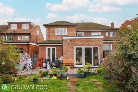 4 Cillocks Close, Hoddesdon, EN11 8QT