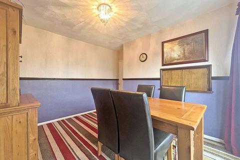 3 bedroom semi-detached house for sale, Crew Road, Wednesbury