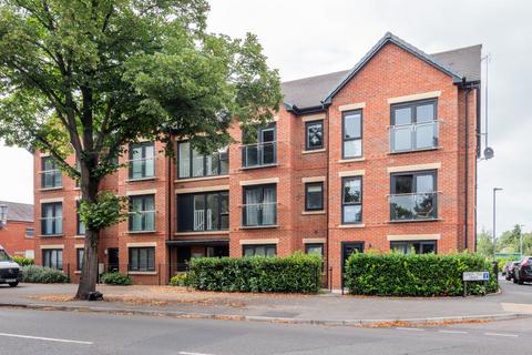 2 bedroom apartment for sale, Stretford Road, Urmston, Manchester, M41