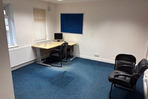 Property to rent, TO LET - 121 Railway Street, Heywood