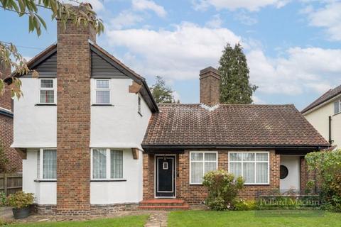 3 bedroom detached house for sale, Purley Downs Road, Sanderstead
