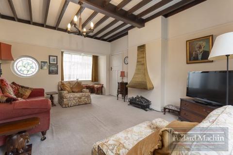 3 bedroom detached house for sale, Purley Downs Road, Sanderstead
