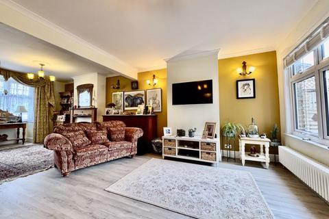 4 bedroom semi-detached house for sale, Straight Bit, Flackwell Heath HP10