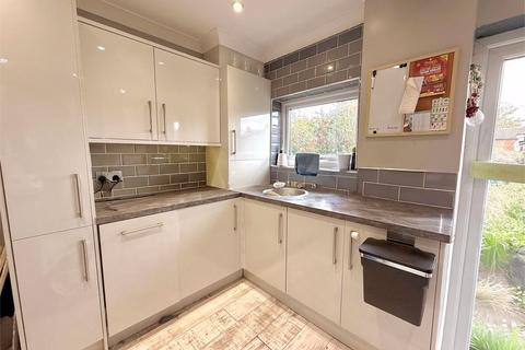 3 bedroom terraced house for sale, Victoria Street, Dunstable