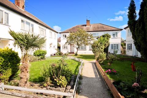 2 bedroom property for sale, Greenway Gardens, Greenford