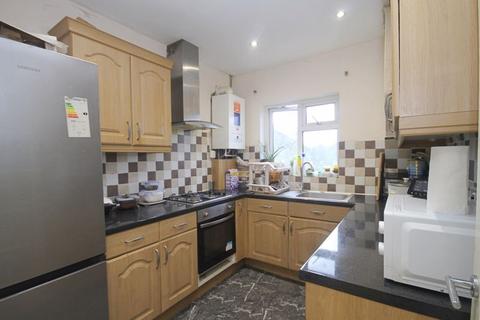 2 bedroom property for sale, Greenway Gardens, Greenford