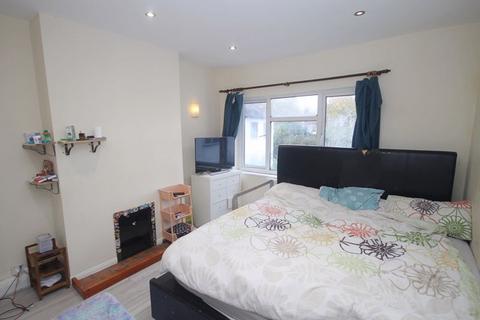 2 bedroom property for sale, Greenway Gardens, Greenford