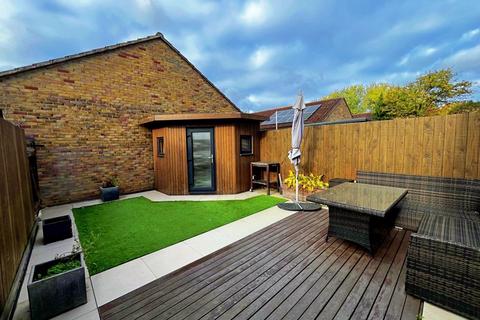 3 bedroom terraced house for sale, Hicks Avenue, Greenford