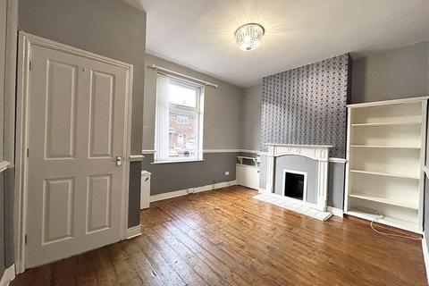 2 bedroom terraced house to rent, Gilbert Street, Manchester