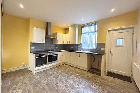 2 bedroom terraced house to rent, Gilbert Street, Manchester