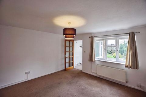 3 bedroom terraced house to rent, Cornwallis Close, Bromham