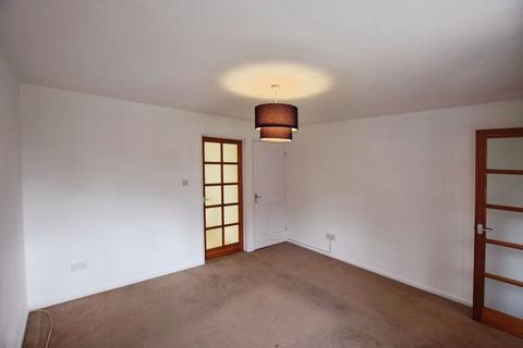3 bedroom terraced house to rent, Cornwallis Close, Bromham