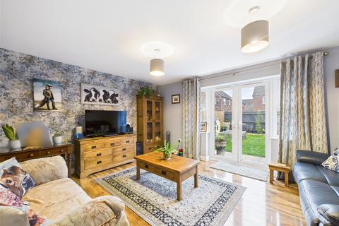 4 bedroom semi-detached house to rent, Thatcham Avenue Kingsway, Quedgeley, Gloucester, Gloucestershire, GL2