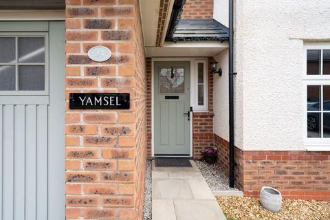 24 Penwortham Avenue, Burscough, Ormskirk, L40 7AT