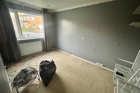 5 bedroom semi-detached house to rent, Luddesdown Road, Toothill, Swindon