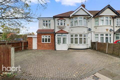 4 bedroom end of terrace house for sale, Studley Drive, Ilford