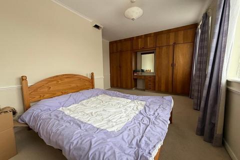 undefined, The Shires, Old Bedford Road Area, Luton, Bedfordshire, LU2 7QA
