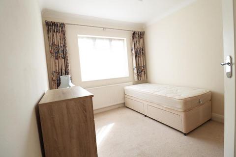 3 bedroom apartment for sale, Edgware HA8