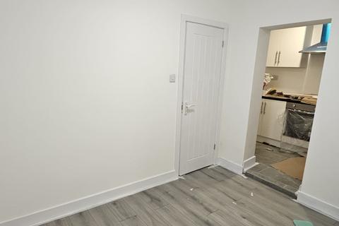 undefined, Victoria Road, Southall, UB2