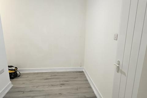 undefined, Victoria Road, Southall, UB2
