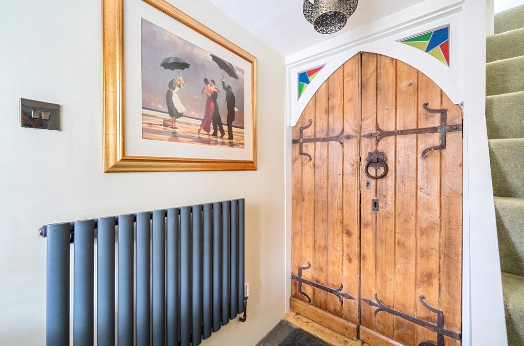 1369615-14-6908d5...