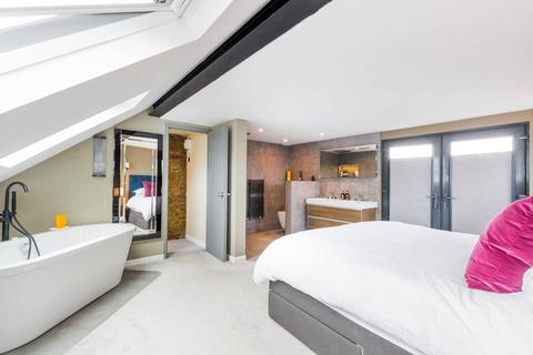undefined, Henniker Gardens, Upton Park, London, E6