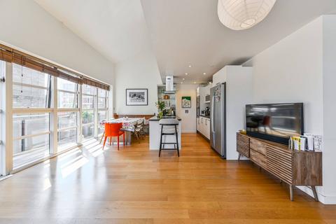 2 bedroom flat to rent, Candlemakers Apartments, Battersea, London, SW11