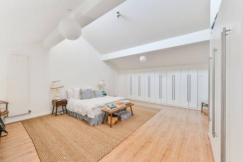 2 bedroom flat to rent, Candlemakers Apartments, Battersea, London, SW11