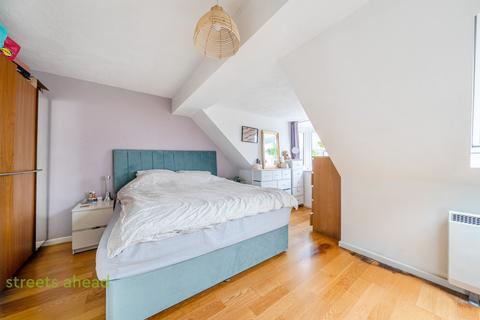 1 bedroom apartment to rent, Mowbray Road, London, SE19