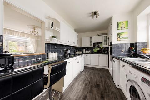 3 bedroom end of terrace house for sale, Colson Road, Loughton, IG10