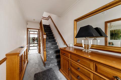 3 bedroom end of terrace house for sale, Colson Road, Loughton, IG10