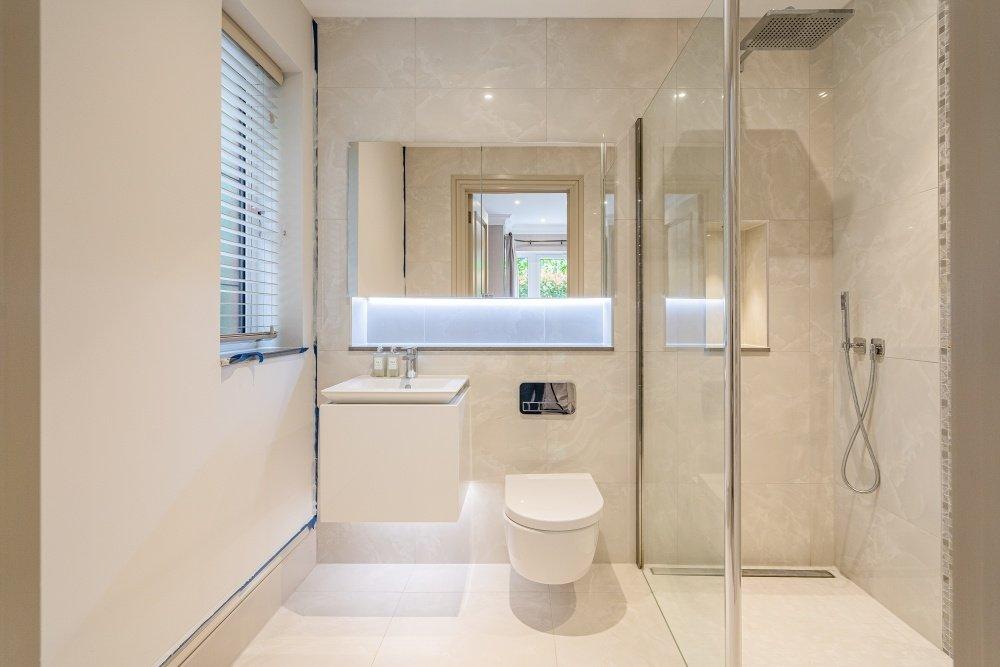 En-Suite 2