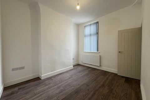 2 bedroom terraced house to rent, Beresford Road, Liverpool, L8